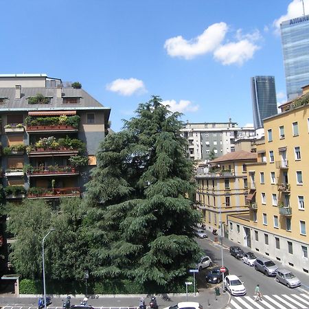 Luminous Stylish Quiet 150M2, Tre Torri Apartment Milan Bagian luar foto