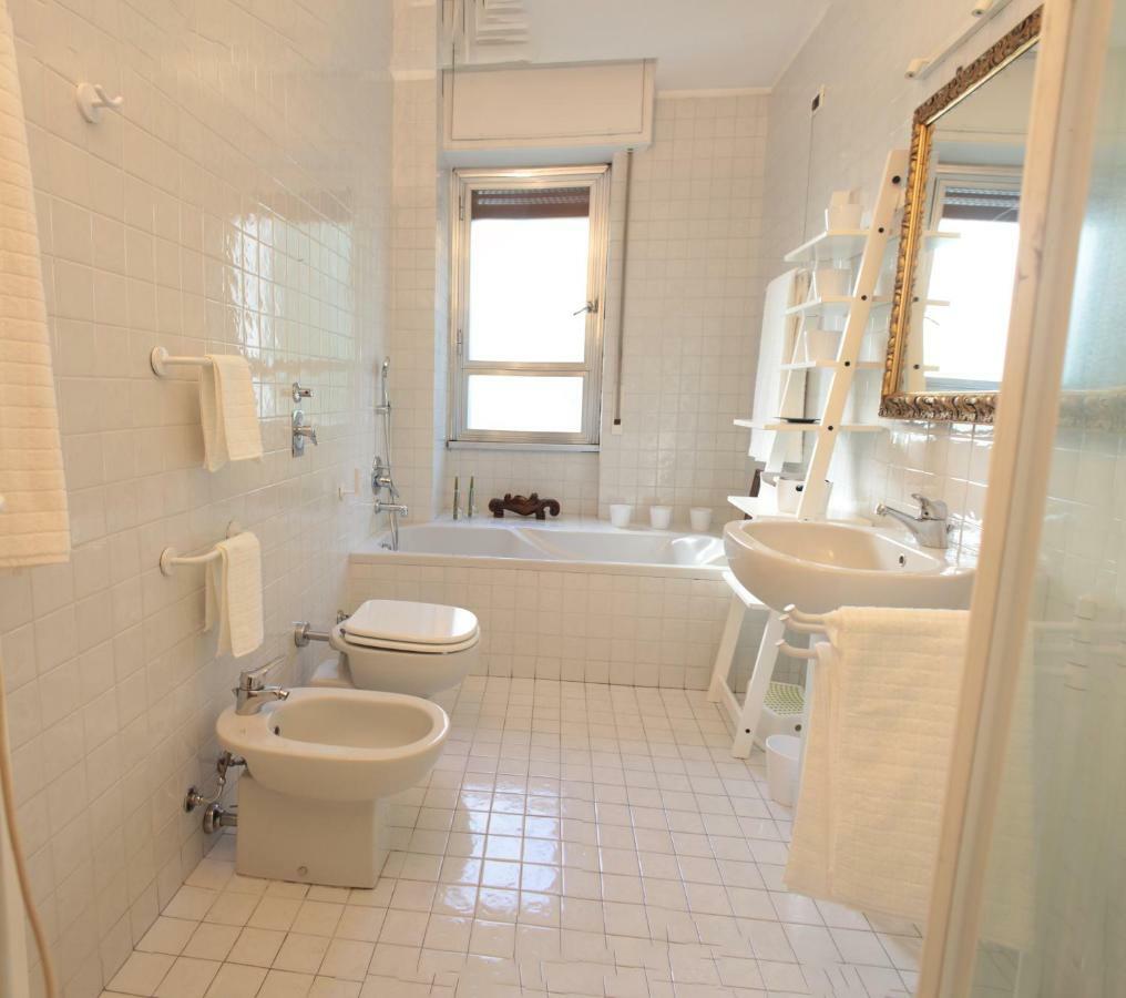 Luminous Stylish Quiet 150M2, Tre Torri Apartment Milan Bagian luar foto